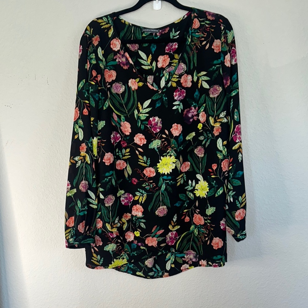 Chelsea & Theodore Boxy Pink and‎ Orange Long Sleeve Blouse